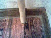 Специалист по укладке напольных покрытий.