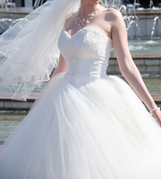 Продам изысканное свадебное платье