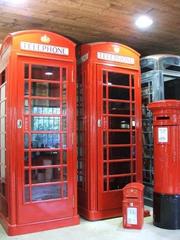 Красные телефонные будки из Англии