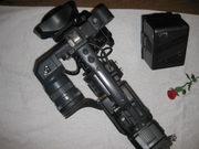 Профессиональная видеокамера  JVC GY-HD251