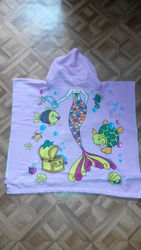 Яркие полотенца с капюшоном для детей