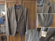 Продается приталенный костюм-тройка на подростка.